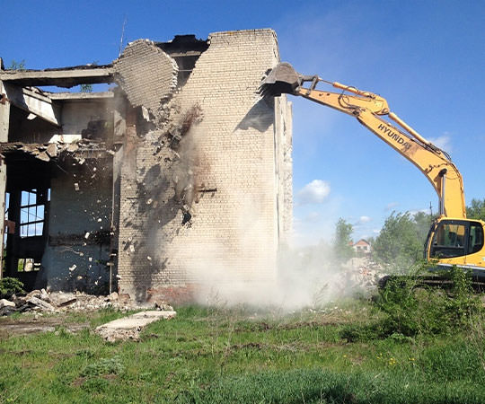 Демонтаж зданий в Батайске и  Ростовской области